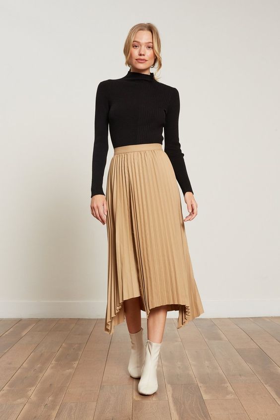 Simple Long Skirt That Every Girl Should Own
