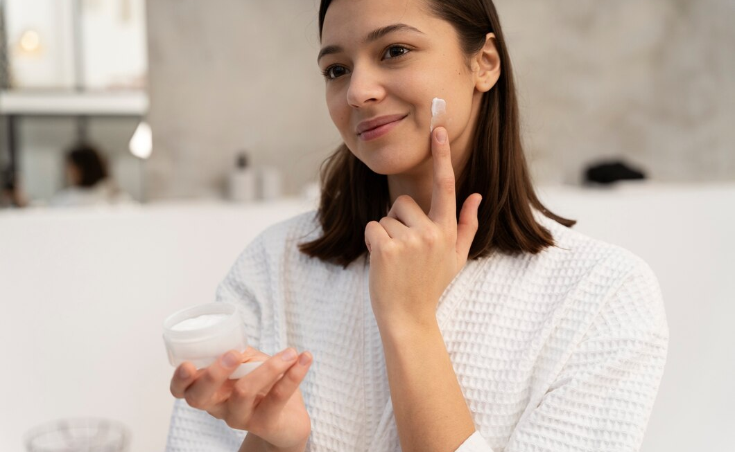 Decoding "Acne Safe" Skincare Labels: Insights from Our Esthetician