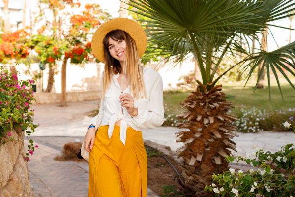 Embracing Long, Lean Silhouettes: A Summer Style Revolution